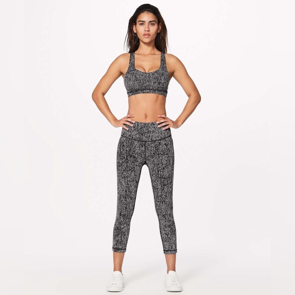 Lululemon Free To Be Serene Bra Power Luxtreme Denim Twill Black White Size 6 - Picture 4 of 9